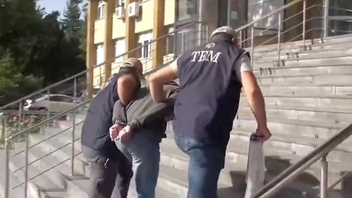 Fetö'ye Yönelik "kıskaç-23" Operasyonunda 4 Günde 73 Şüpheli Yakalandı