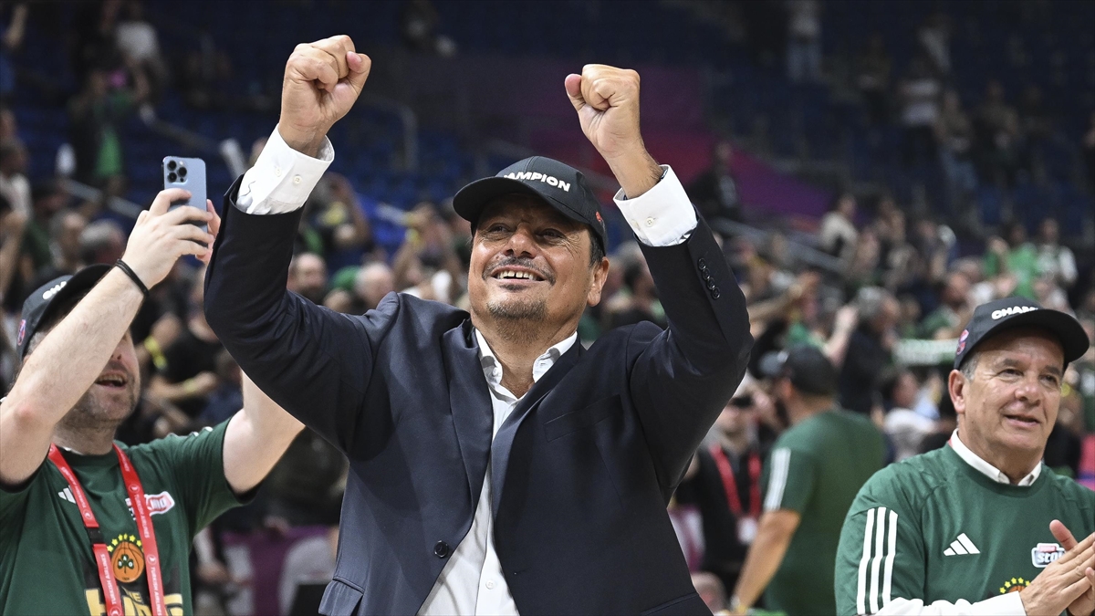 Panathinaikos, Ergin Ataman'ın Sözleşmesini 3 Yıl Uzattı