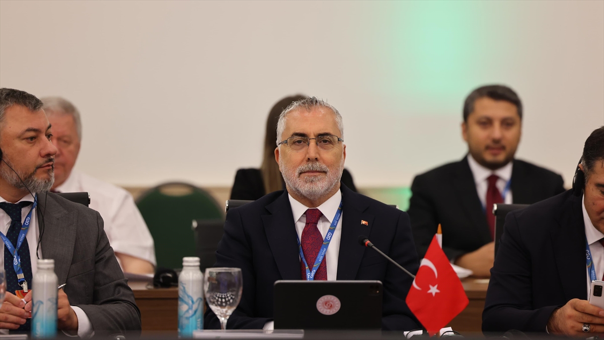 Bakan Işıkhan: Bakanlığımızın Koordinasyonunda Adil Geçiş Stratejisi'ni Hazırlayıp Uygulamayı Planlamaktayız