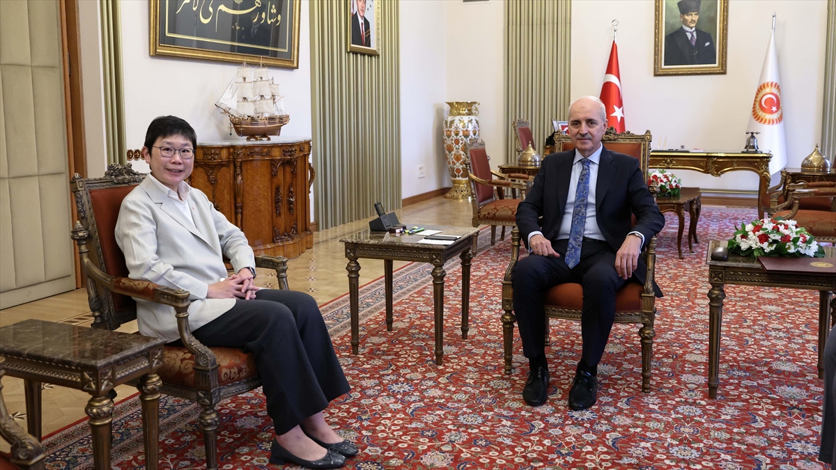 Tbmm Başkanı Kurtulmuş, Singapur'un Ankara Büyükelçisi Li Peng Kok'u Kabul Etti