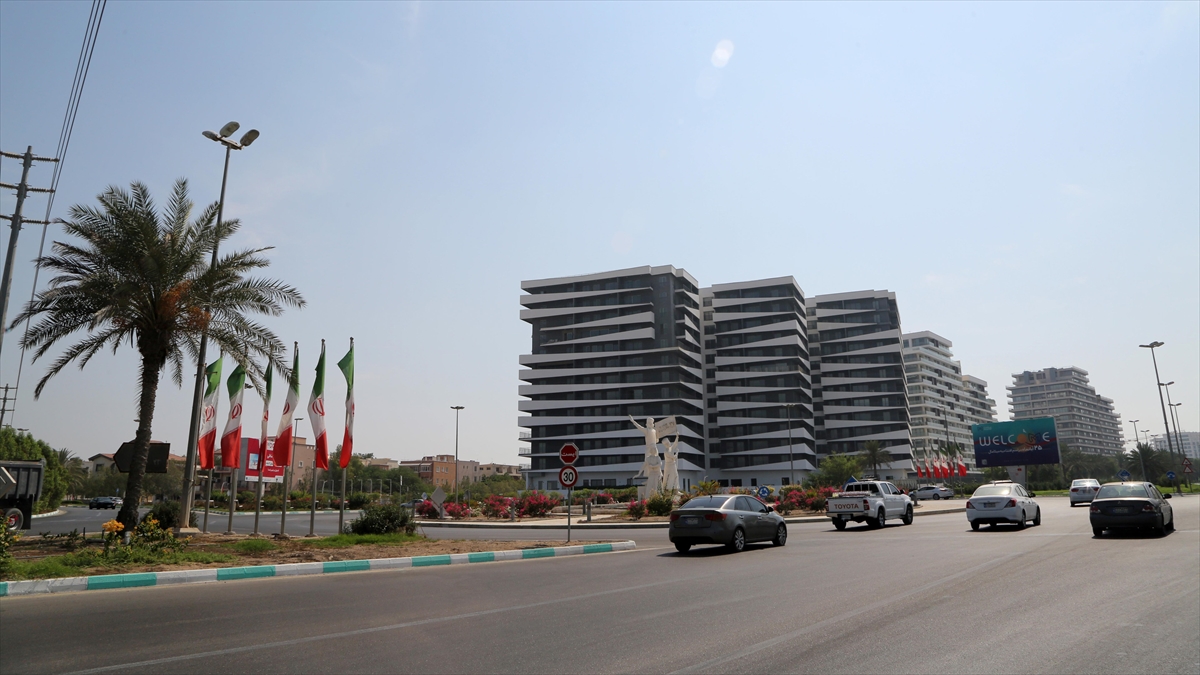 İran'da Aşırı Sıcak Havalar Nedeniyle Elektrik Tüketiminde Tarihi Rekor Kırıldı