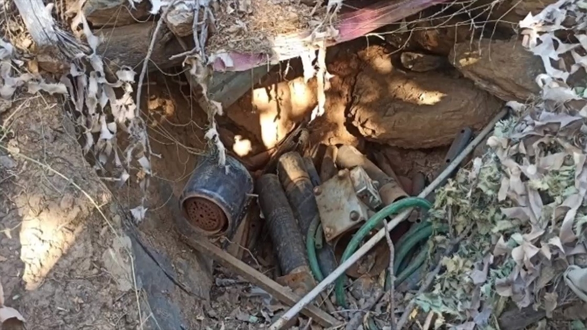 Pençe-kilit Operasyonu Bölgesindeki 6 Mağarada Çok Sayıda Silah Ve Mühimmat Ele Geçirildi