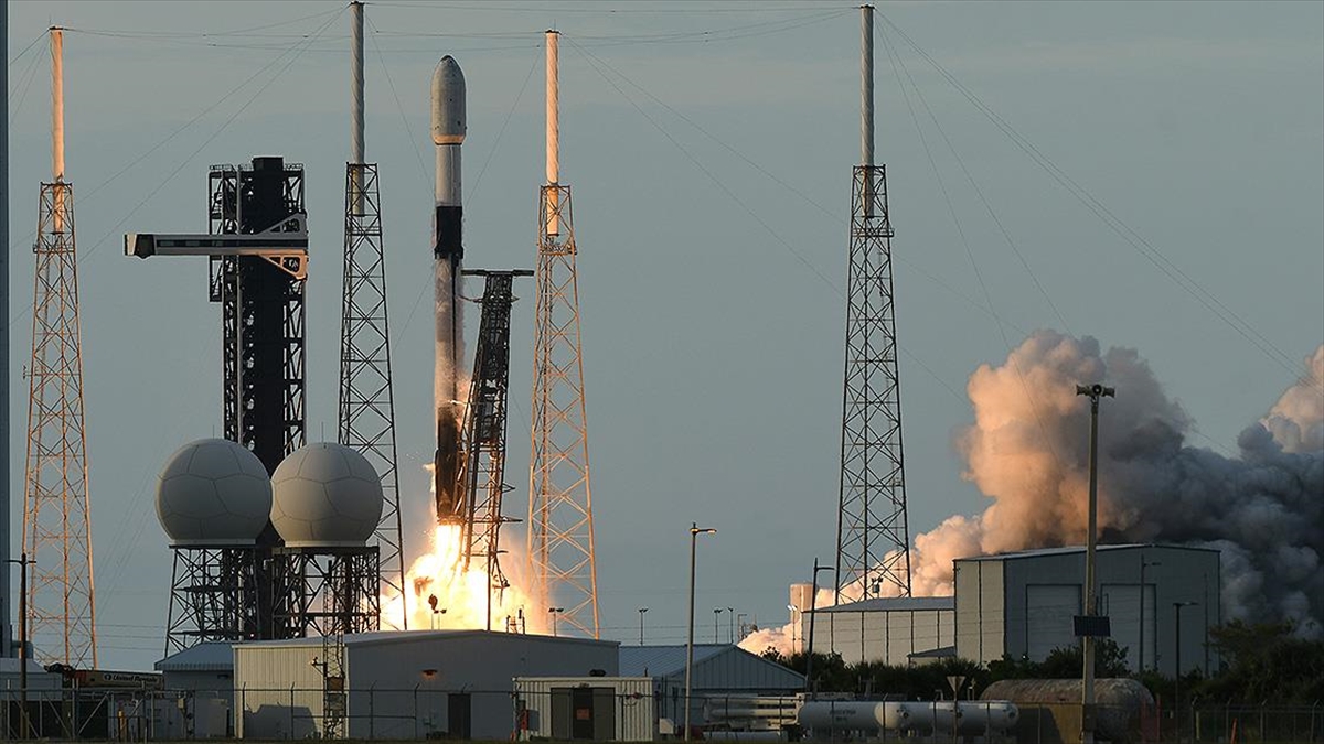 Türkiye'nin Uzaya 5 Yıl İçinde Uydu, 10 Yıl Sonra İnsan Taşıyabilecek Potansiyeli Var