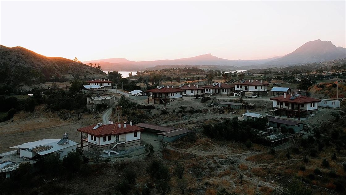 Manavgat Yangının Ardından Toki'nin Yaptığı 788 Konut Hak Sahiplerine Teslim Edildi