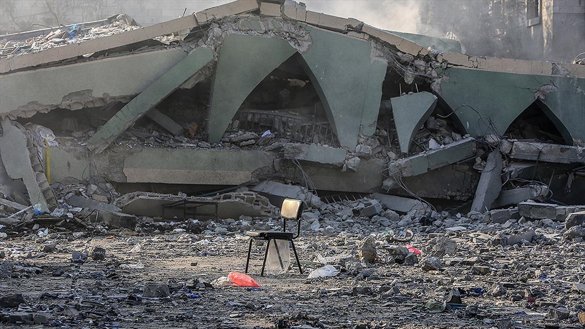 İsrail'in 298 Gündür Saldırılarını Sürdürdüğü Gazze'de Can Kaybı 39 Bin 400'e Çıktı