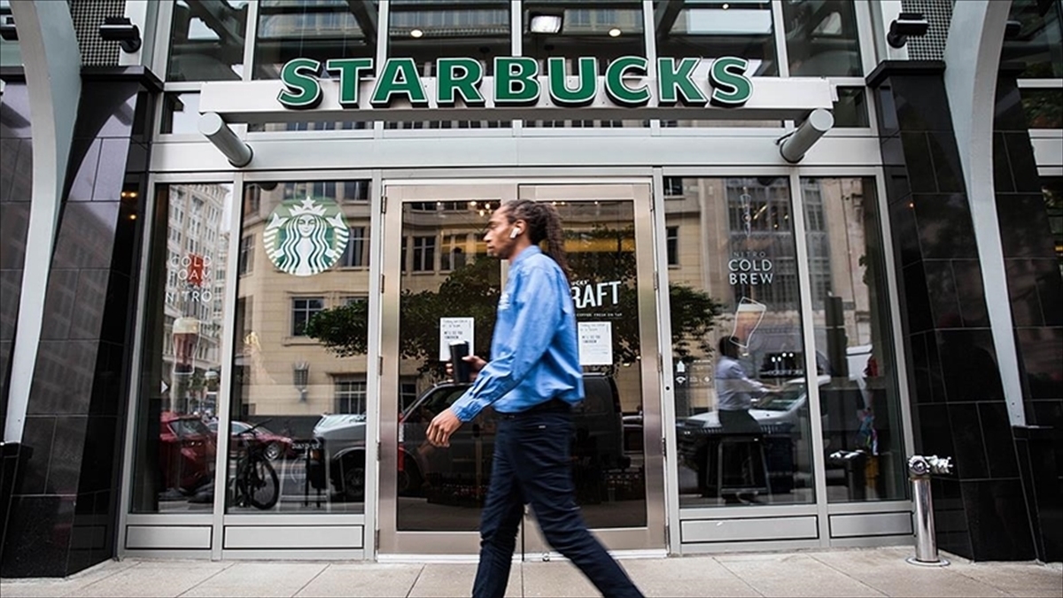 Starbucks'ın Küresel Satışları 3 Aylık Dönemde Düştü