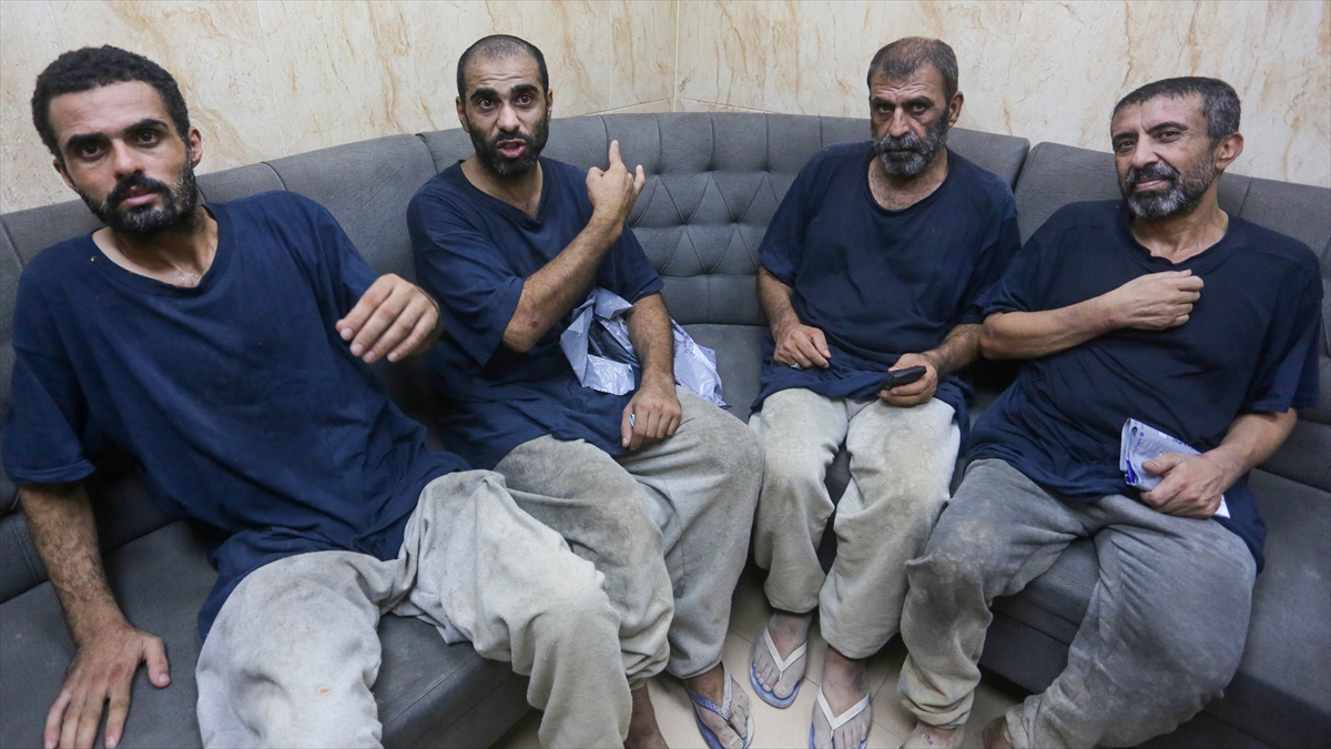 İsrail Ordusunun Alıkoyduktan Sonra Serbest Bıraktığı Filistinli Esirler Gördükleri İşkenceleri Anlattı