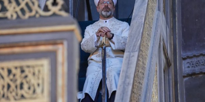 Ali Erbaş yine kılıç kuşandı