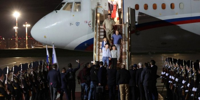 Kremlin: Ankara'daki Takas Operasyonu Fsb İle Cıa Arasında Zorlu Müzakerelerle Yapıldı