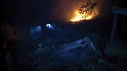 İsrail Lübnan'ın Suriye sınırındaki bölgeyi bombaladı