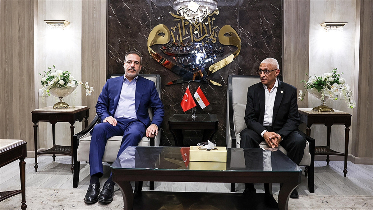 Bakan Fidan, Kuzey Sina Valisi Megawer ile bir araya geldi