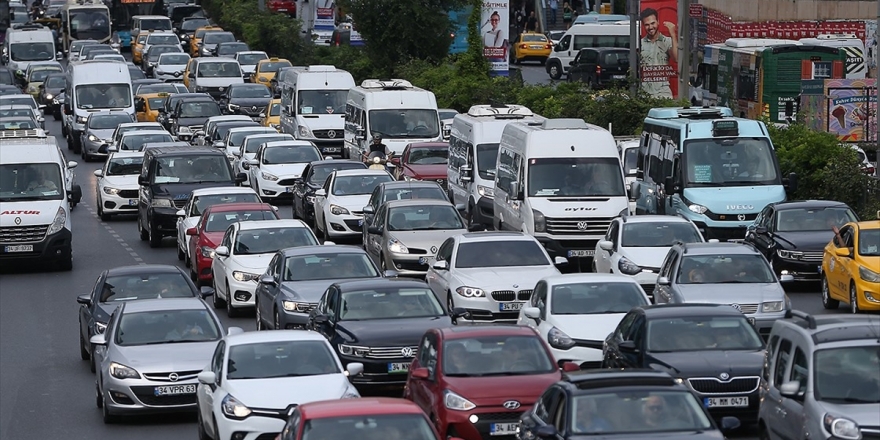 Otomobil Ve Hafif Ticari Araç Pazarı 8 Ayda Yüzde 46 Daraldı