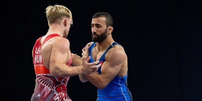Milli Güreşçi Burhan Akbudak, Son 16 Turunda Macar Zoltan Levai'ye Mağlup Oldu