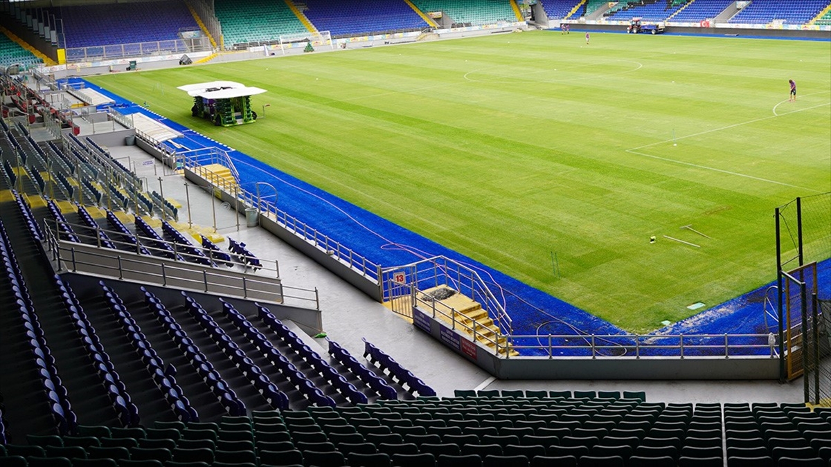 Süper Lig'de Maçlar 18 Statta Yapılacak