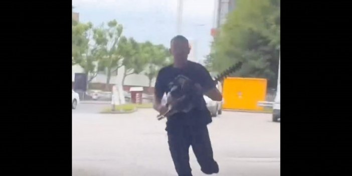 İngiltere'de Irkçı Saldırı Yaptığı İddia Edilen Testereli Şüpheli Gözaltına Alındı