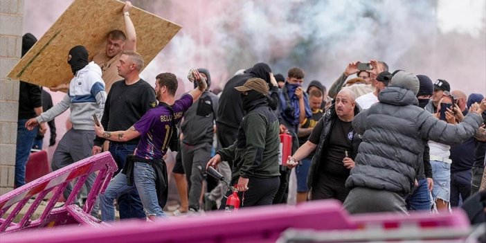 İngiltere'deki Türk Toplumu, Ülke Genelinde Yaşanan Aşırı Sağcı Şiddet Eylemlerinden Endişeli