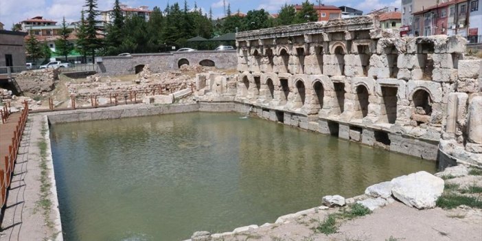 Yozgat'ta Tarihi Roma Hamamı, Çevre Düzenlemesinin Ardından Ziyarete Açıldı