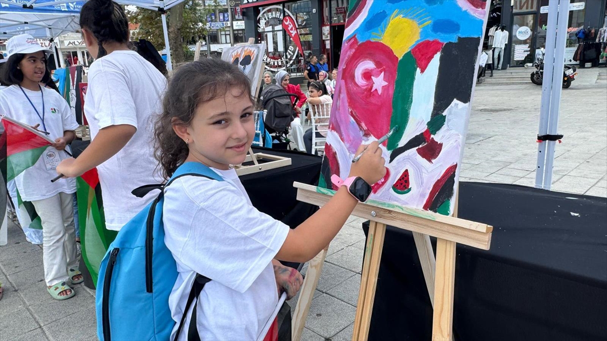 Gazze'de Yaşanan Dram, "zulmü Fırçala: 308. Gün" Etkinliğinde Çocukların Ellerinden Tuvallere Yansıdı