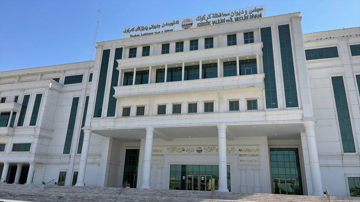 Kerkük Valiliği İçin Bazı Meclis Üyeleri Oylama Yaparken Diğerleri Boykot Etti