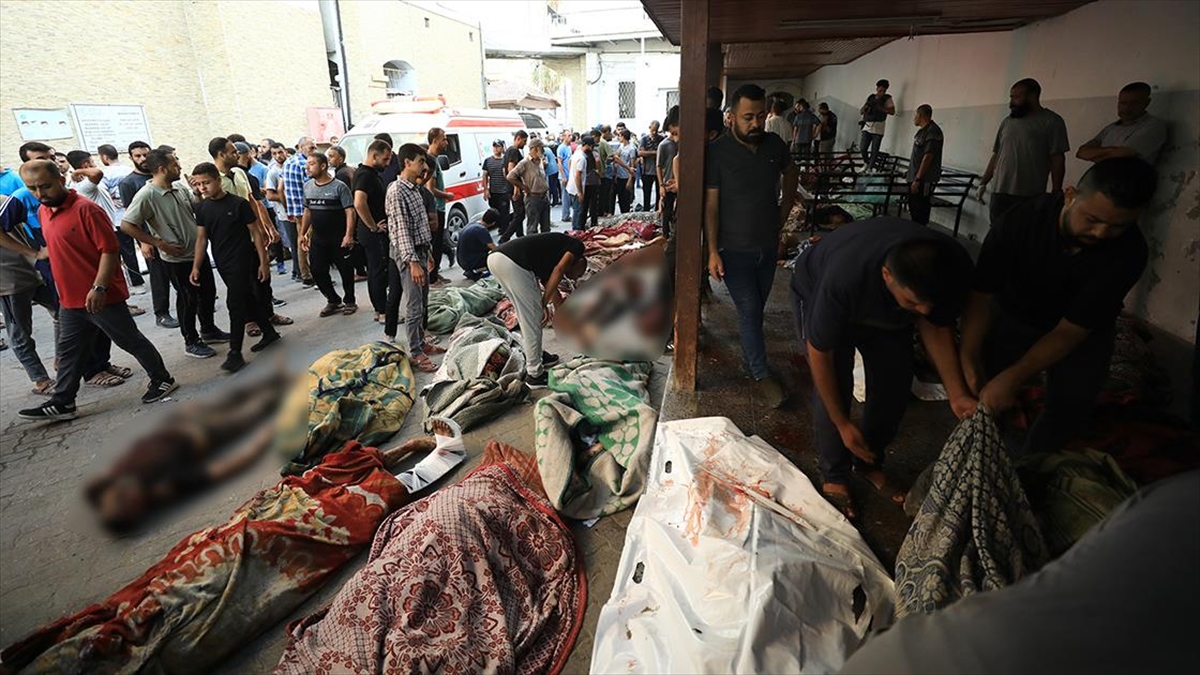 İsrail, Ateşkes Çağrılarına Rağmen Gazze'de Sivillerin Sığındığı Okulları Sistematik Şekilde Hedef Alıyor