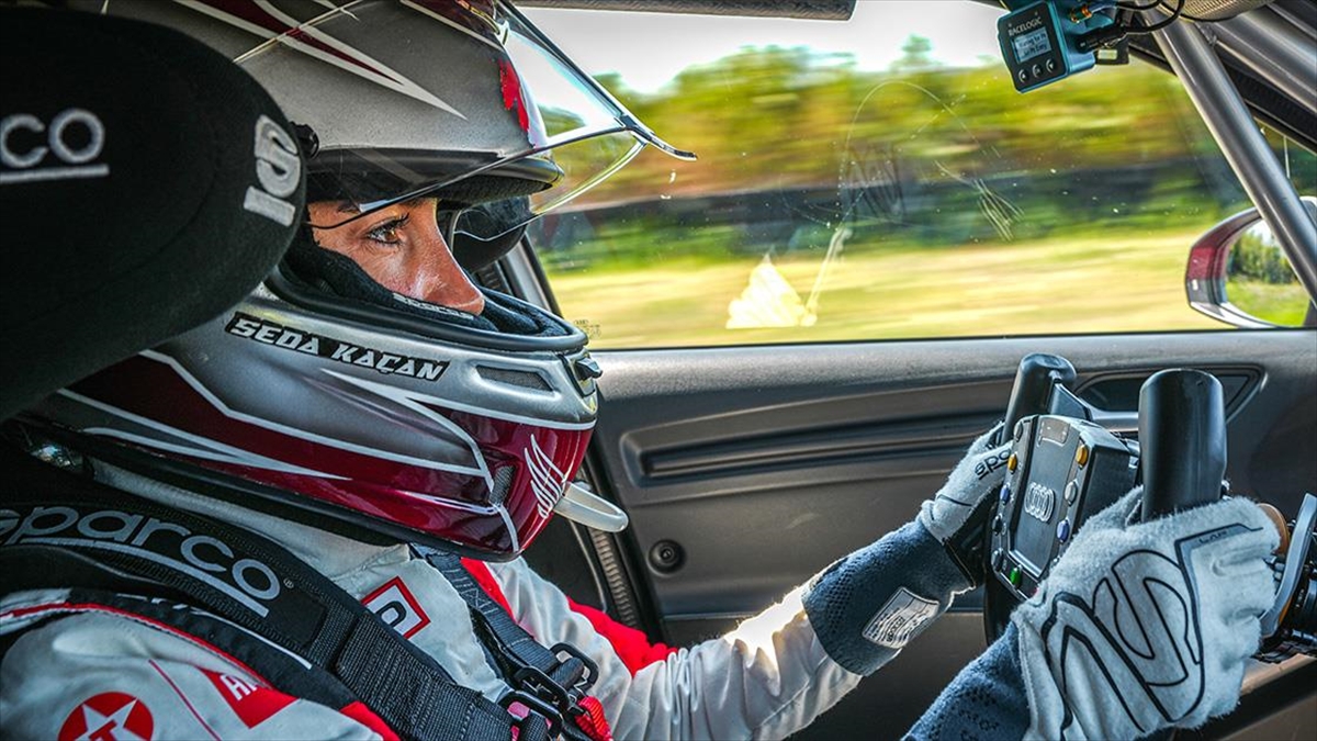 Avrupa Şampiyonu Türk Kadın Yarışçı, Kadınlara Motor Sporlarında İlham Olmak İstiyor