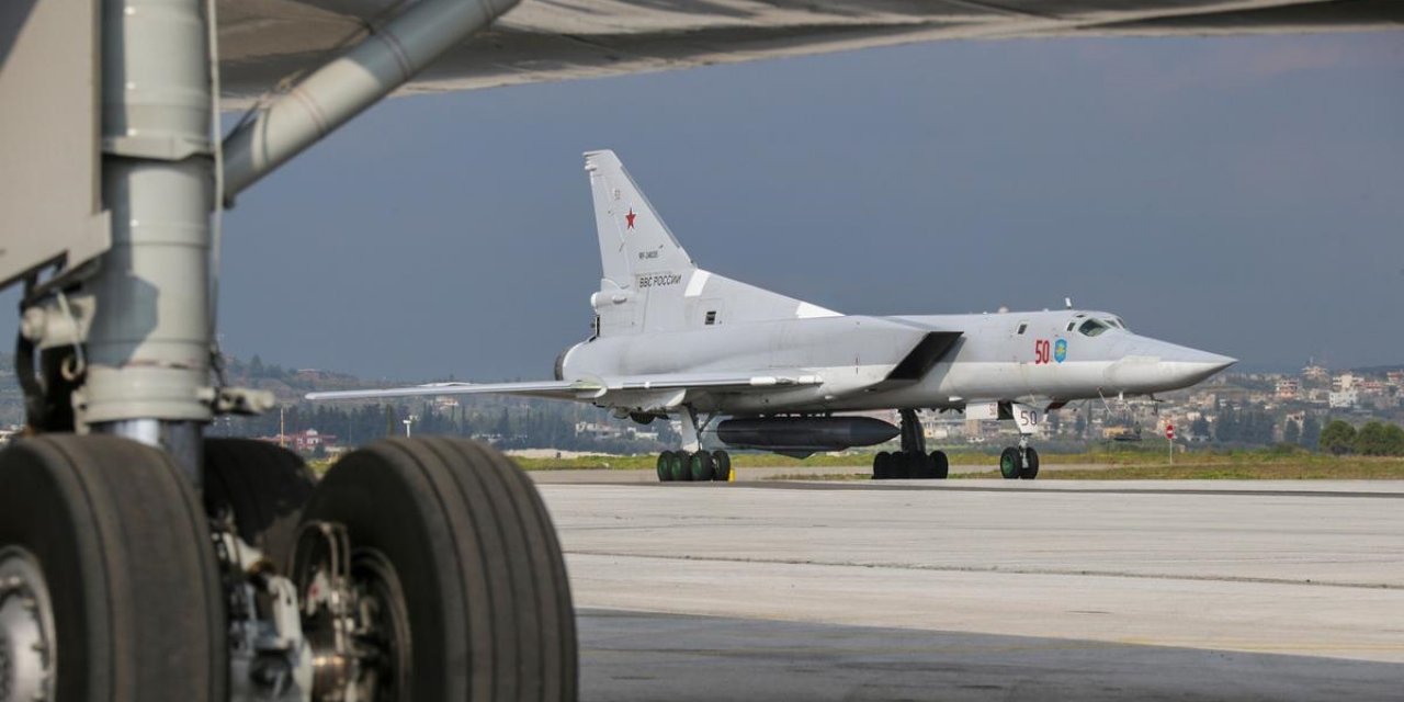 Rusya'da Tu-22m3 Uzun Menzilli Bombardıman Uçağı Düştü