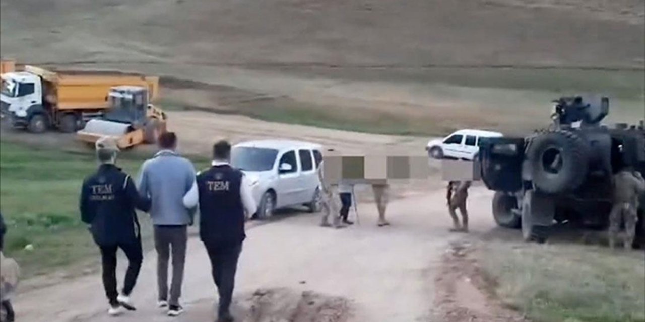 Bölücü Terör Örgütüne Yönelik "Gürz-8" Operasyonlarında 222 Şüpheli Yakalandı