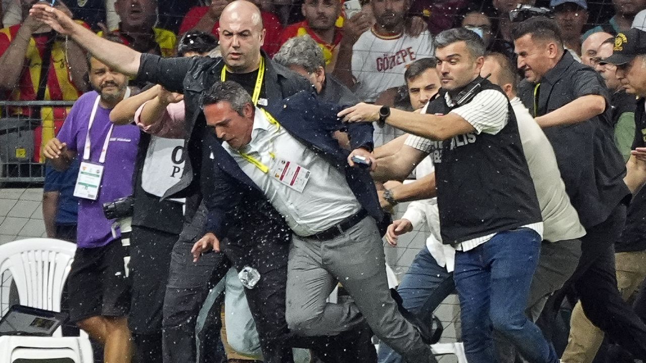 Fenerbahçe'den maç sonucu sert tepki: İzmir'de kara gece!