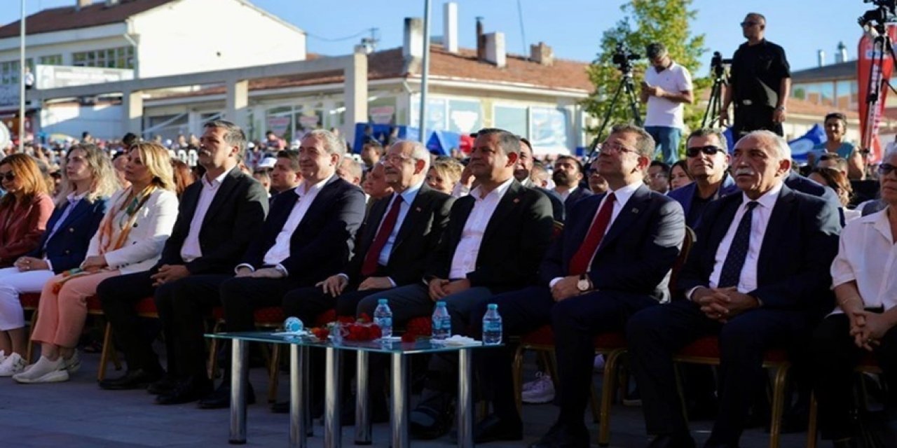 Kılıçdaroğlu, Hacı Bektaş-ı Veli Anma Törenleri'nde CHP'lilerle Bir Araya Geldi