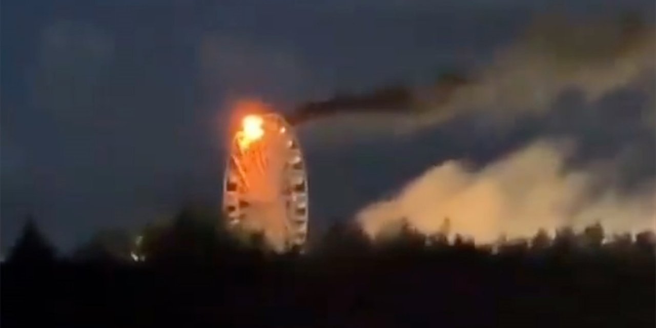 Almanya'da Bir Festivaldeki Dönme Dolapta Çıkan Yangında En Az 23 Kişi Yaralandı