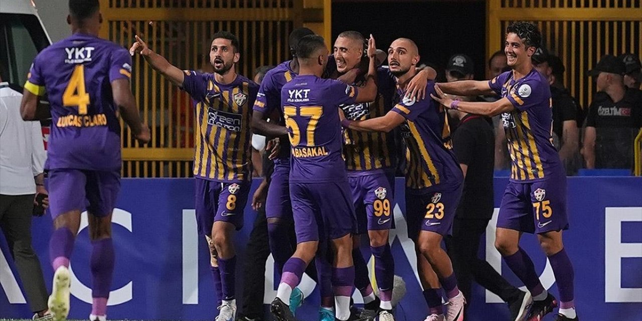 Eyüpspor 3 Puanı 4 Golle Aldı