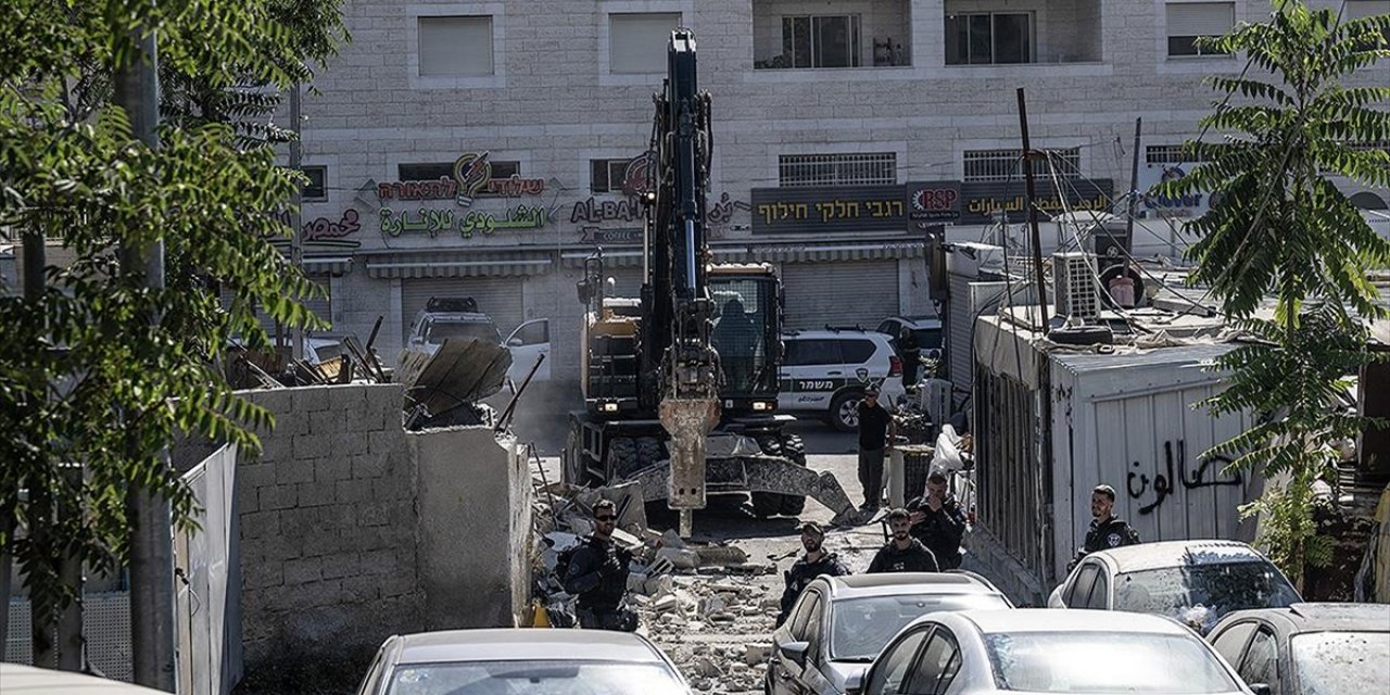 İsrail Ordusu İşgal Altındaki Doğu Kudüs'te Filistinlilere Ait Ev Ve İşletmeleri Yıktı