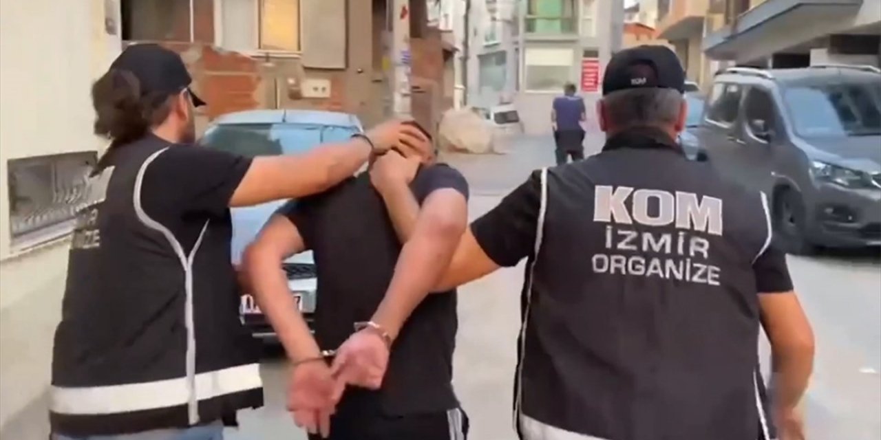 İzmir'de "Kuyu-19" Operasyonunda 15 Şüpheli Yakalandı