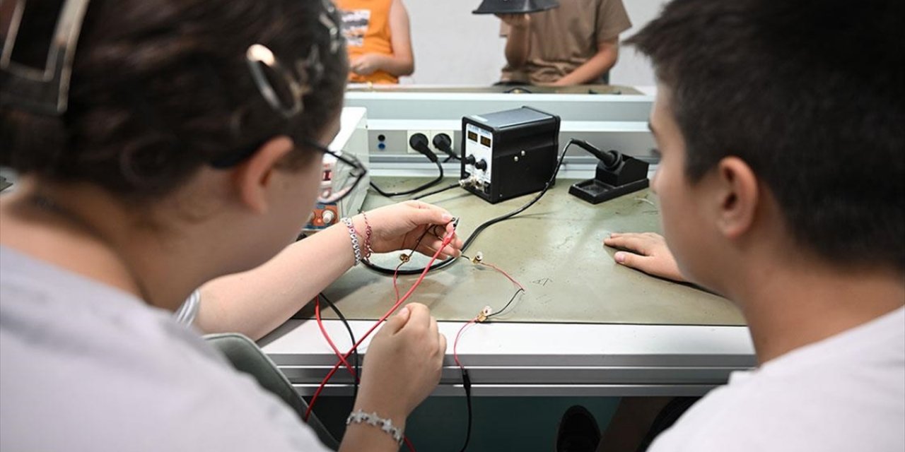 Özel Mesleki Ve Teknik Anadolu Lisesi Öğrencilerine Verilecek Destek Tutarlarında Düzenleme Yapıldı