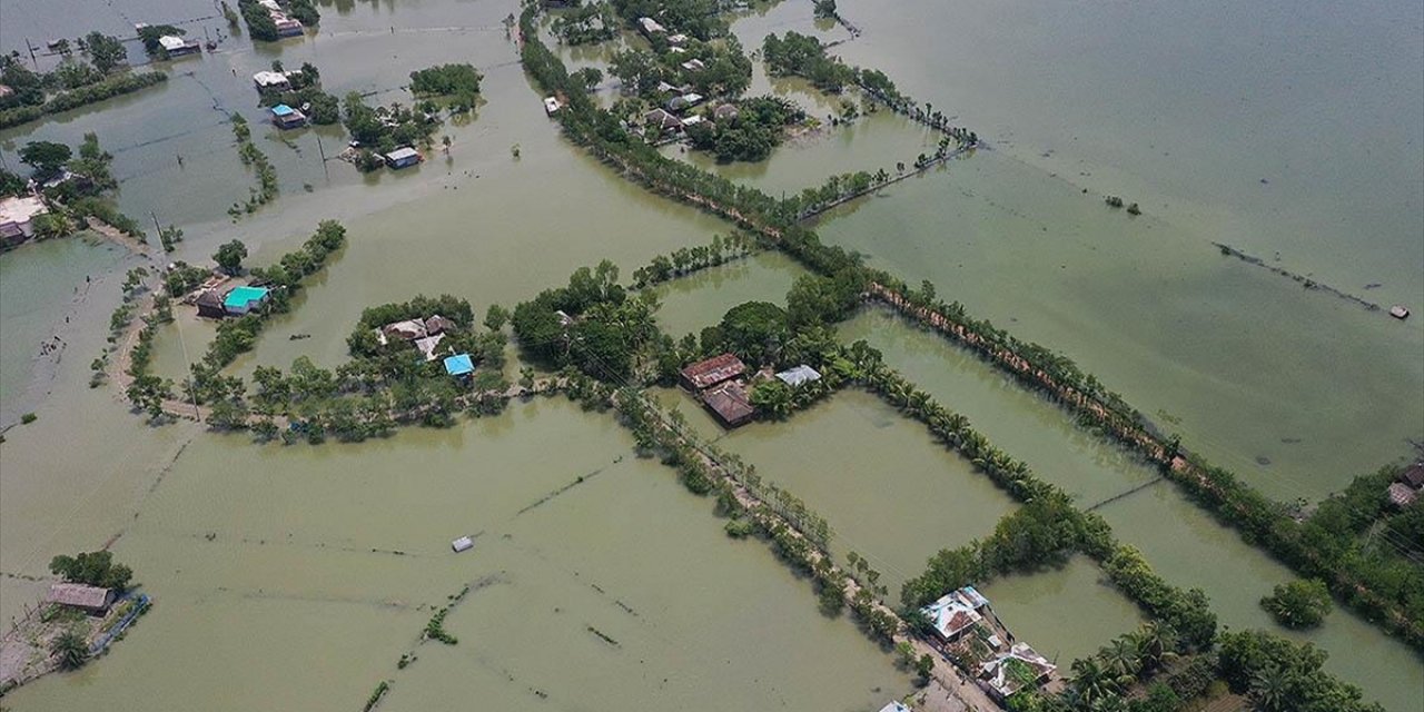 Bangladeş'te Seller Nedeniyle 1,5 Milyondan Fazla Kişi Mahsur Kaldı