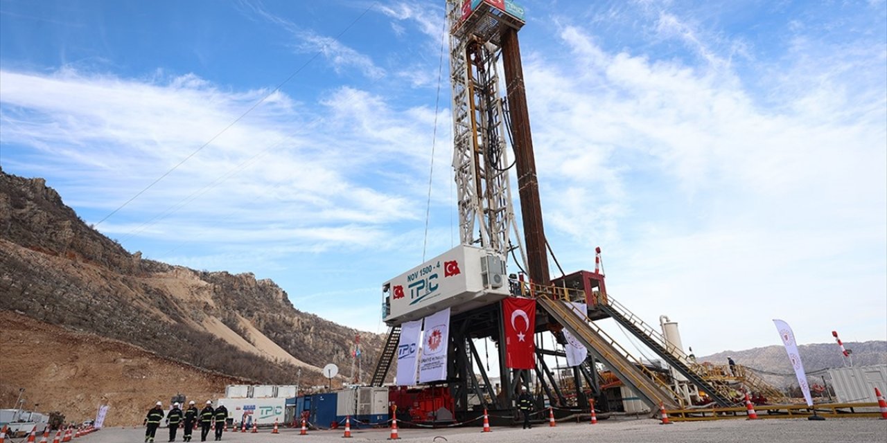 Türkiye, Petrol Ve Doğal Gaz Üretiminde Rekora İmza Attı