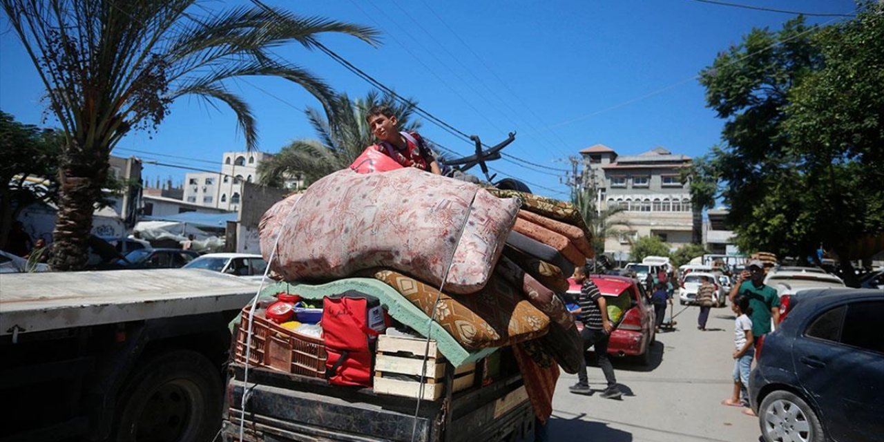 İsrail Ordusu, Gazze'deki Filistinlileri Göçe Zorlamaya Devam Ediyor