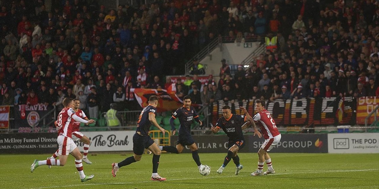 Başakşehir UEFA Konferans Ligi'nde Tur Umudunu Rövanşa Bıraktı