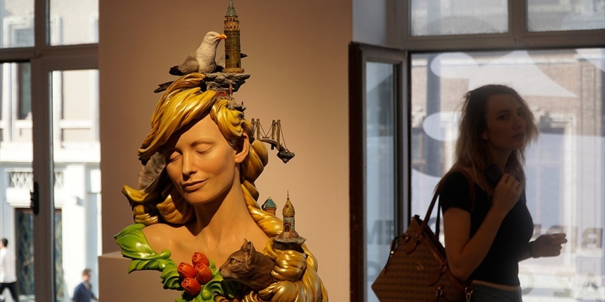 İstanbul'un Sembollerini Tek Heykelde Topladı