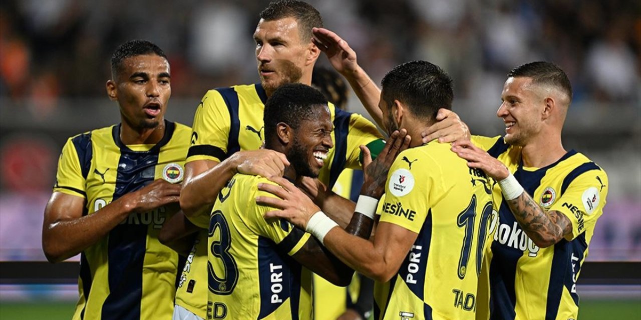 Fenerbahçe, Çaykur Rizespor'u 5-0 Yendi