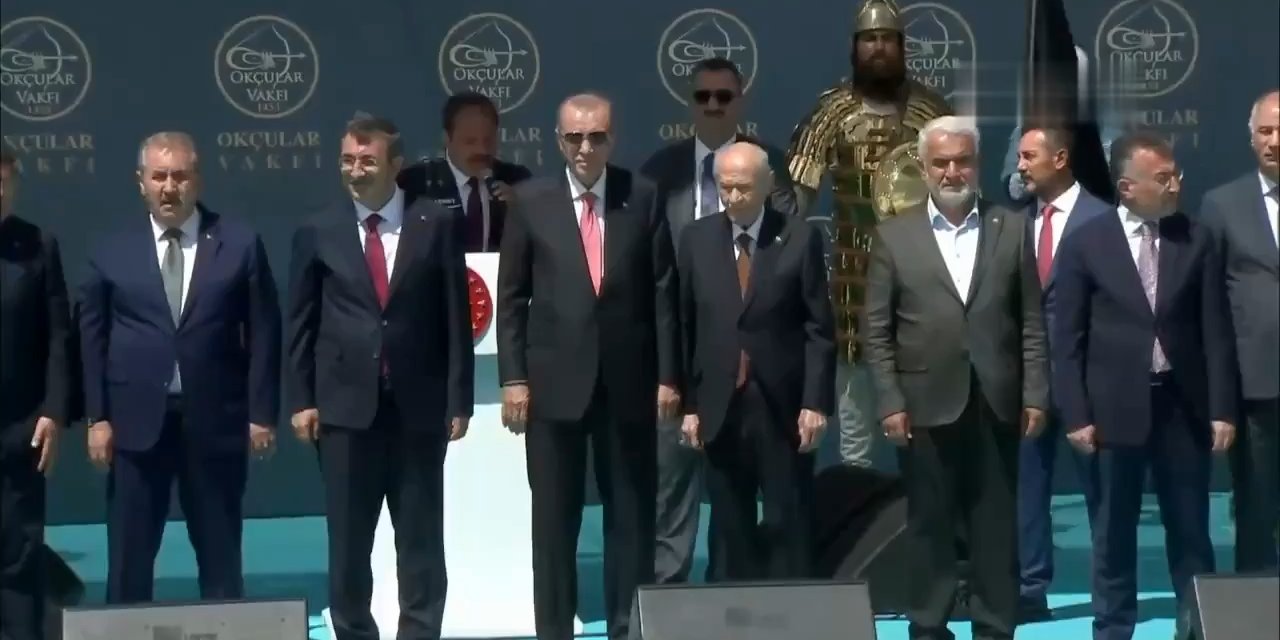 Cumhurbaşkanı Erdoğan'ın Programında Komutan Krizi!