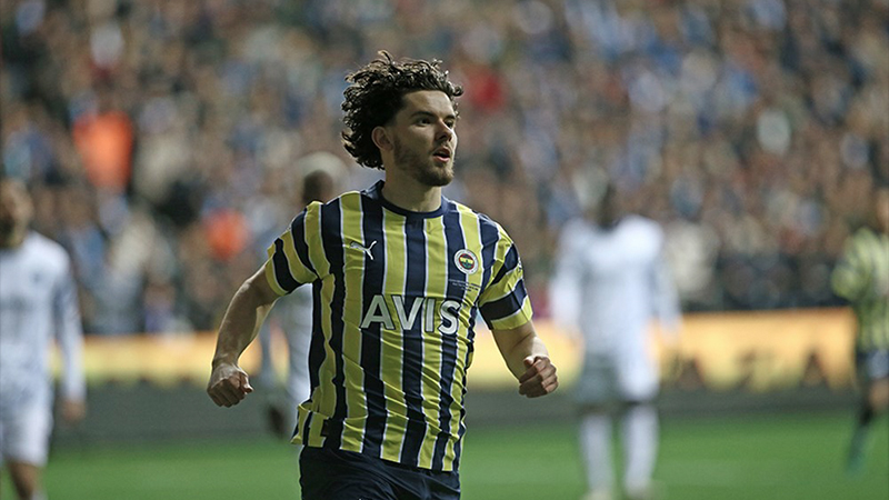 Ferdi Kadıoğlu gözyaşları içinde Fenerbahçe'ye veda etti!