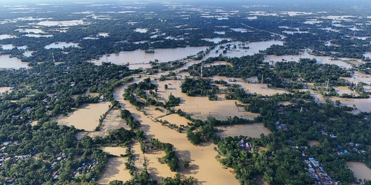 Bangladeş'te Sellerde Ölenlerin Sayısı 52'ye Çıktı