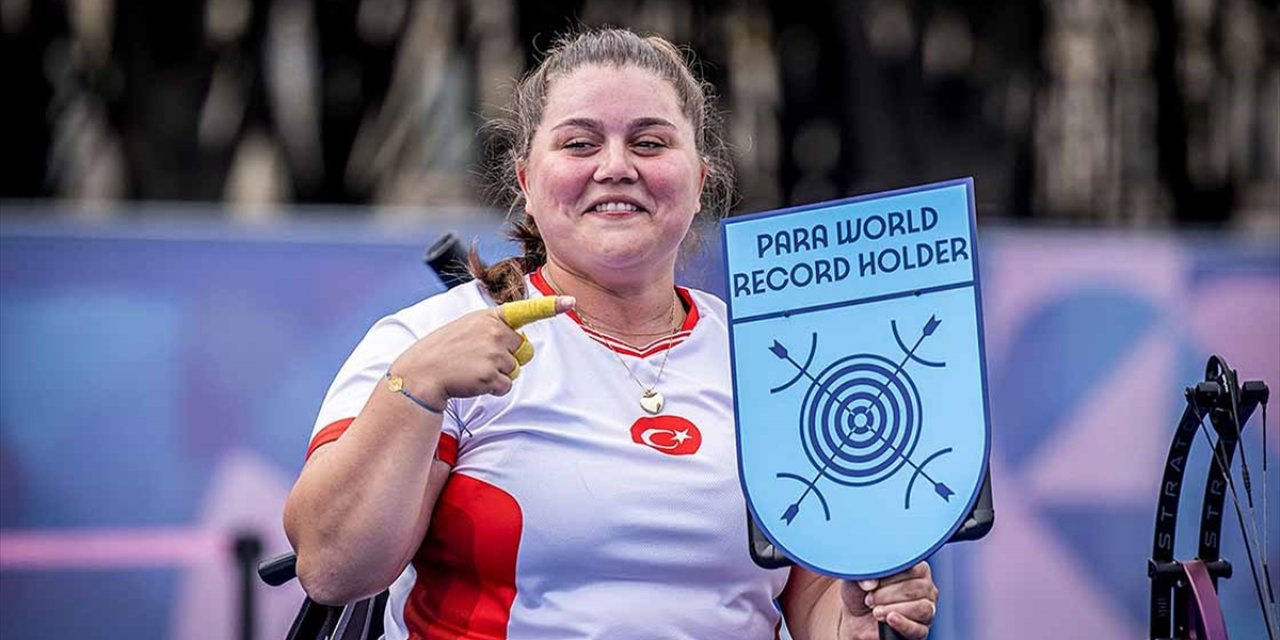 Öznur Cüre, Dünya ve Paralimpik Oyunlar Rekoru Kırarak Birinci Oldu