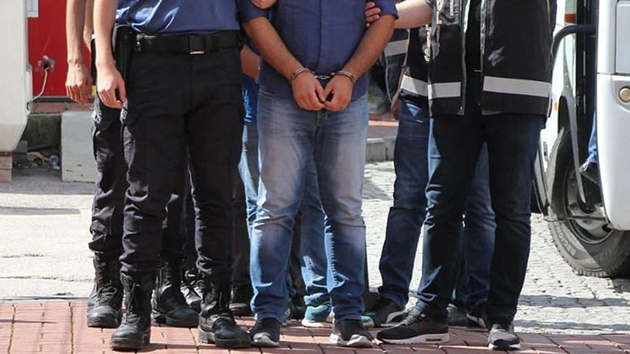 İzmir'de IŞİD operasyonu: 7 gözaltı!