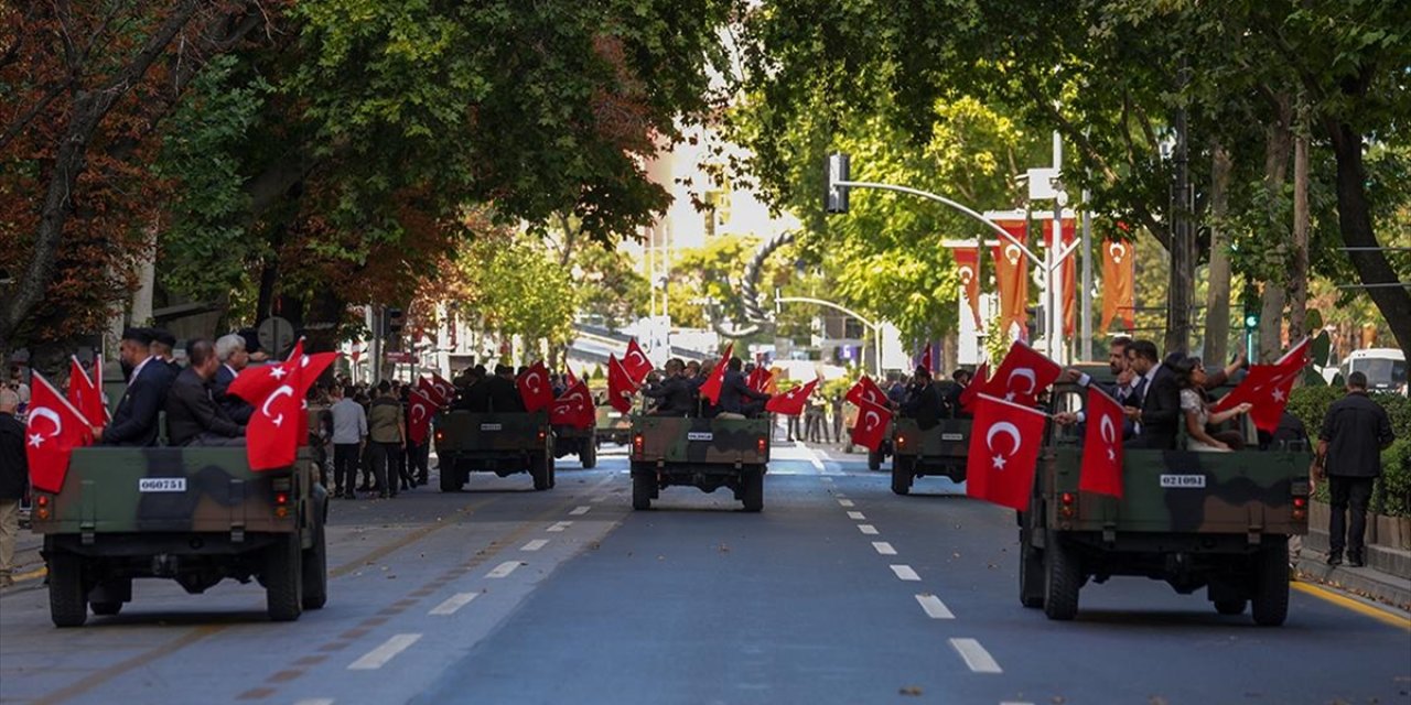 Ankara'da 30 Ağustos Zafer Bayramı Dolayısıyla Resmi Geçit Töreni Düzenlendi