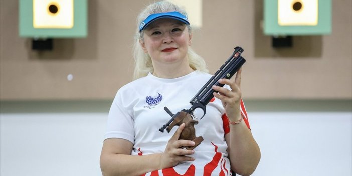 Para Atıcılıkta Aysel Özgan Paris'te Gümüş Madalya Kazandı