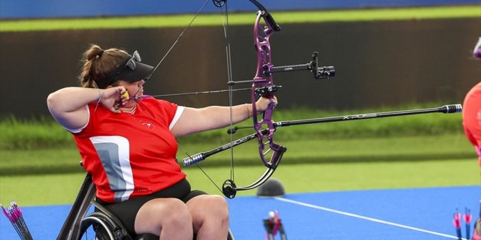 Paris'te Milli Para Okçu Öznur Cüre Girdi Altın Madalya Kazandı