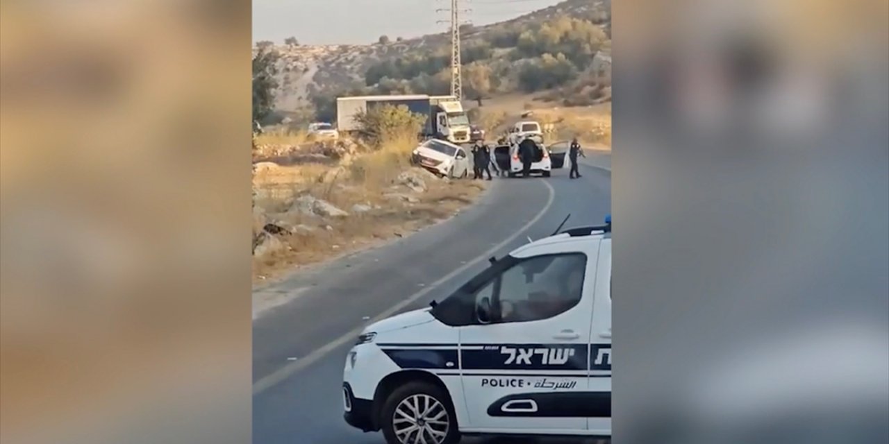 Batı Şeria'nın El Halil Kentinde Düzenlenen Silahlı Saldırıda 3 İsrail Polisi Öldü