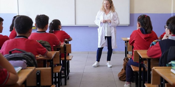 Yeni Müfredatın Sınıflarda Uygulanmasına İlişkin Usul Ve Esaslar Belirlendi